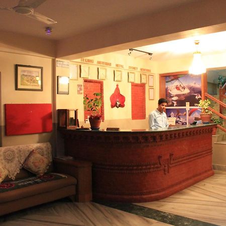 Hotel Orchid Покхара Екстер'єр фото