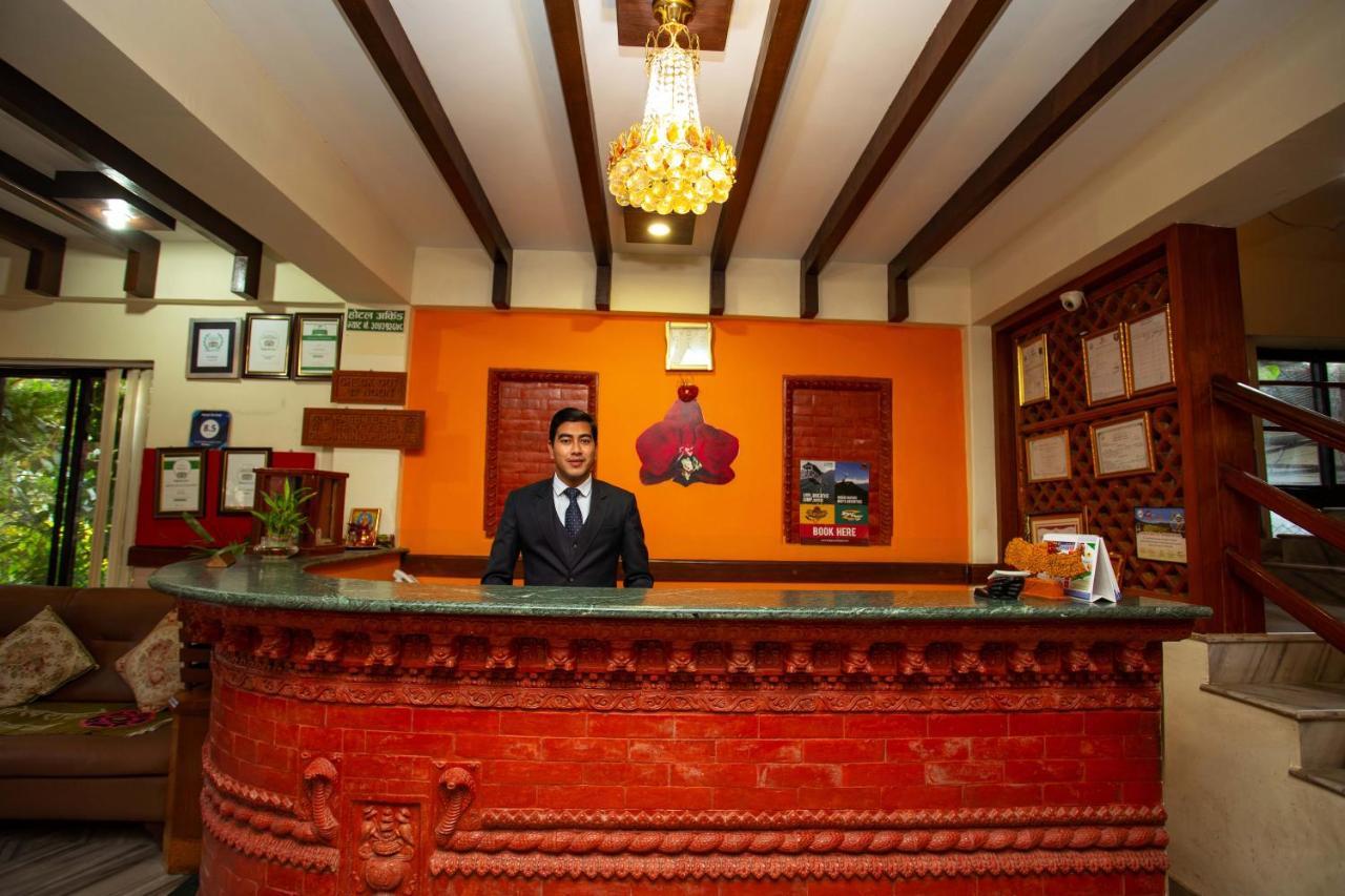 Hotel Orchid Покхара Екстер'єр фото