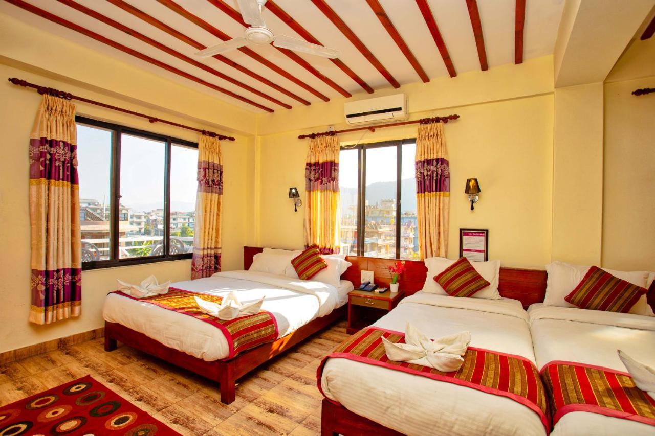 Hotel Orchid Покхара Екстер'єр фото