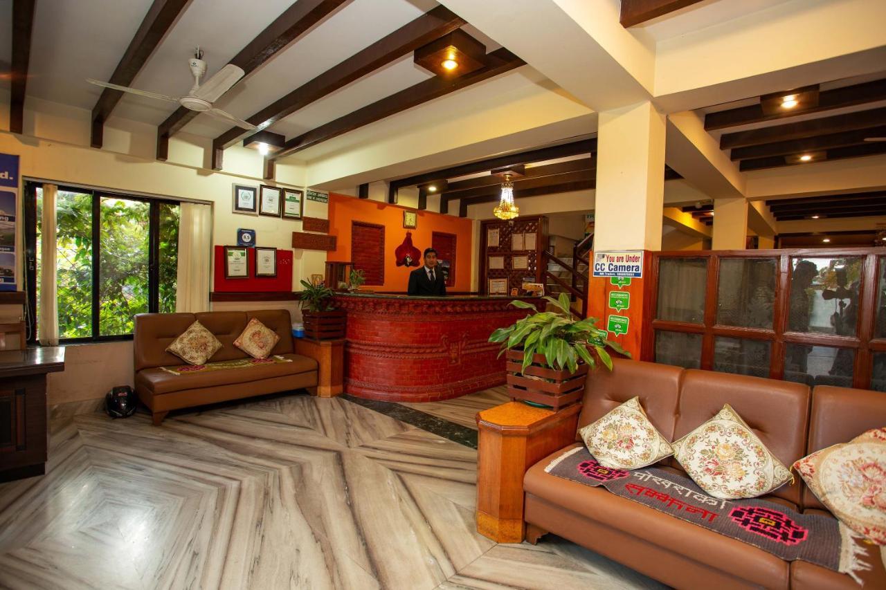 Hotel Orchid Покхара Екстер'єр фото