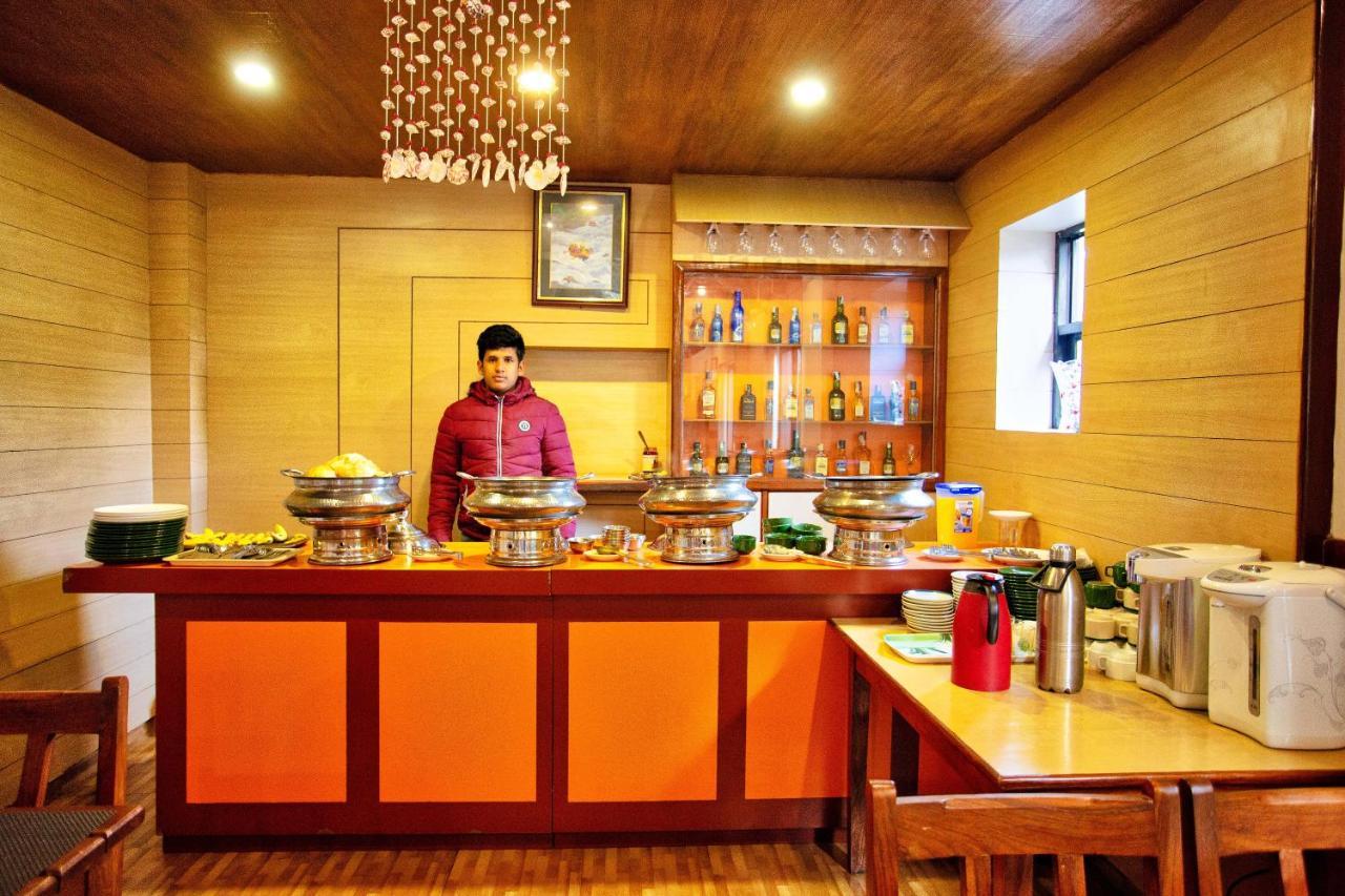 Hotel Orchid Покхара Екстер'єр фото